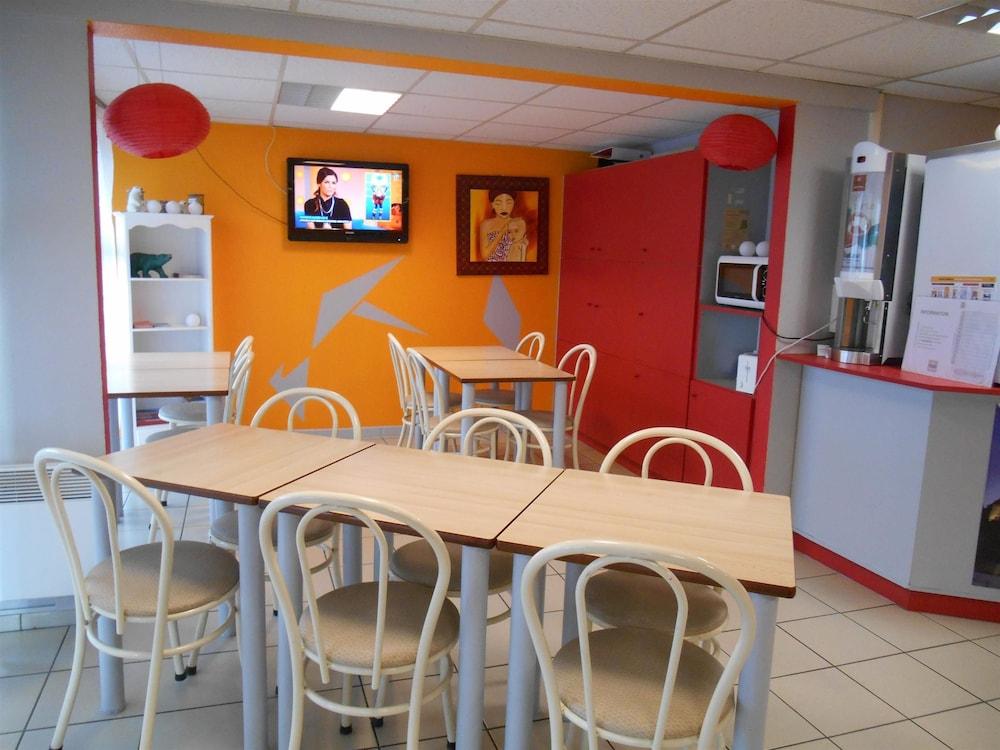 Premiere Classe Montlucon Saint Victor Exterior foto
